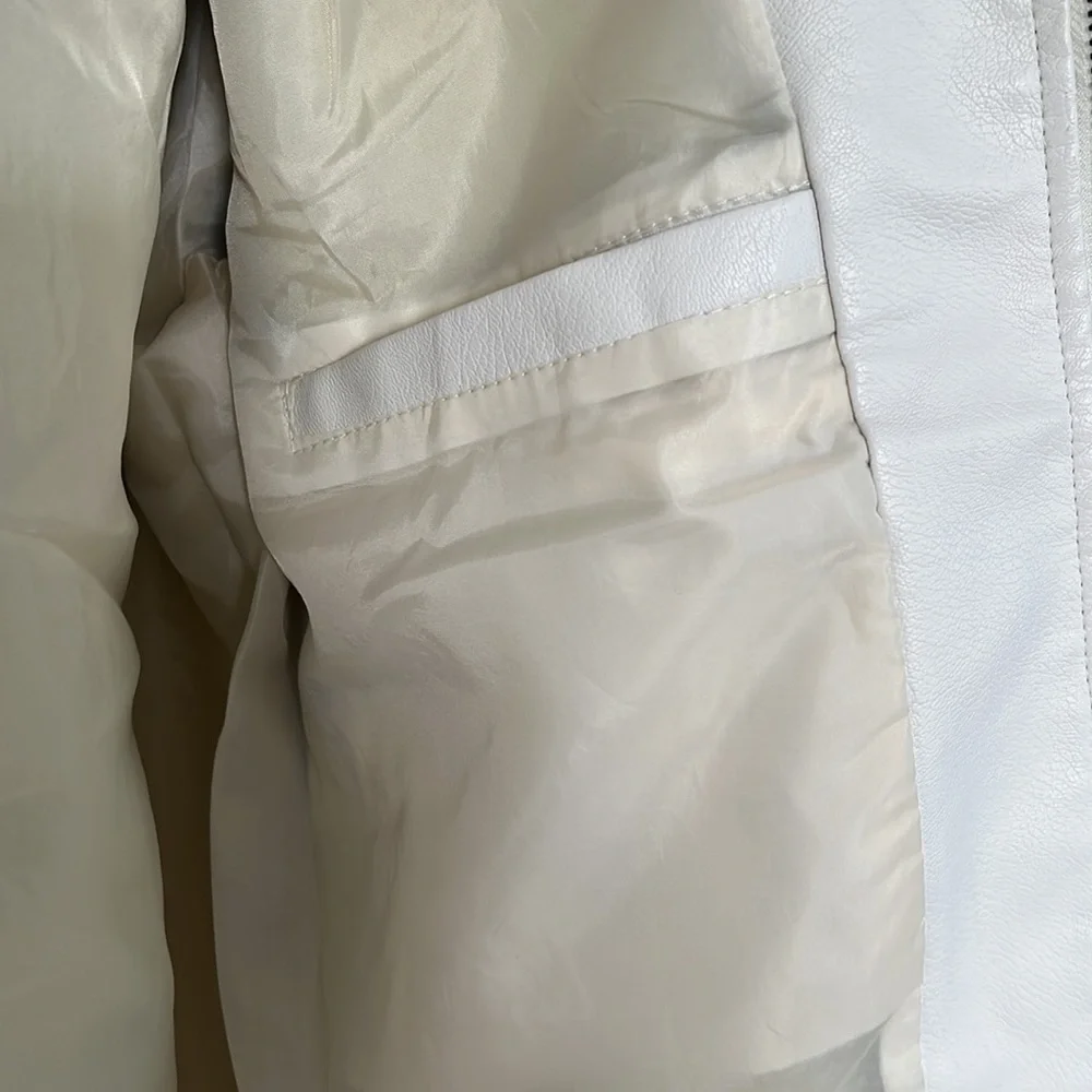 VIP Collection Jacket - Picture 4 of 7